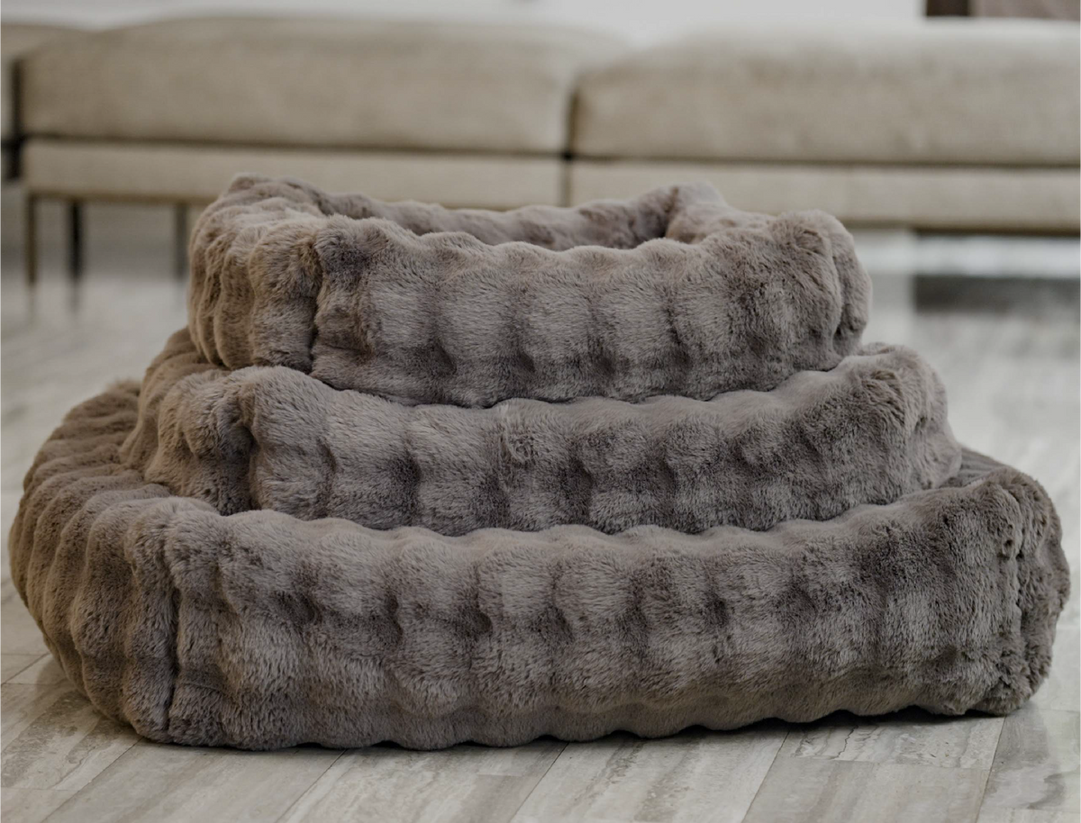 WEN Pets Ultra Plush Faux Fur Bed