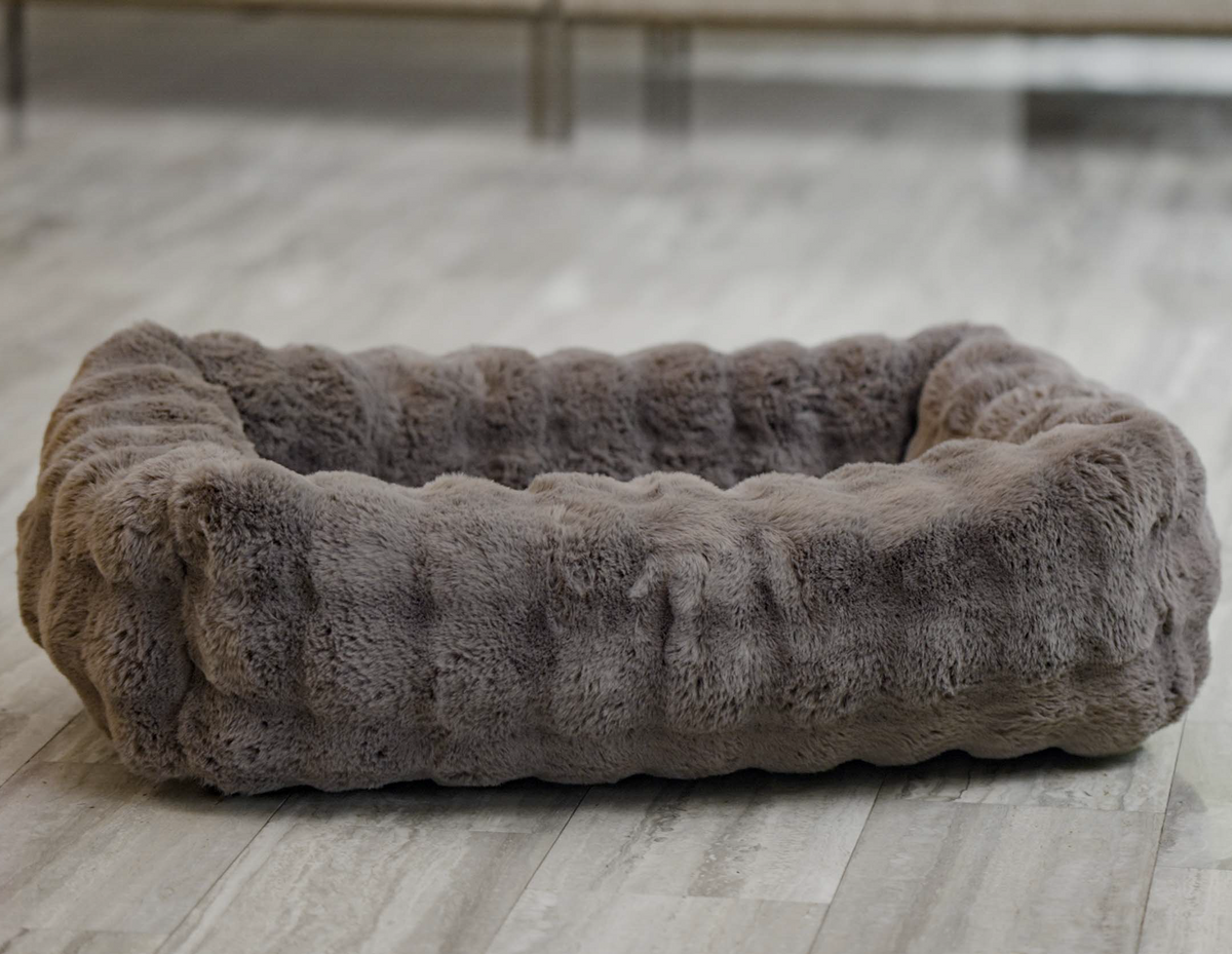 WEN Pets Ultra Plush Faux Fur Bed