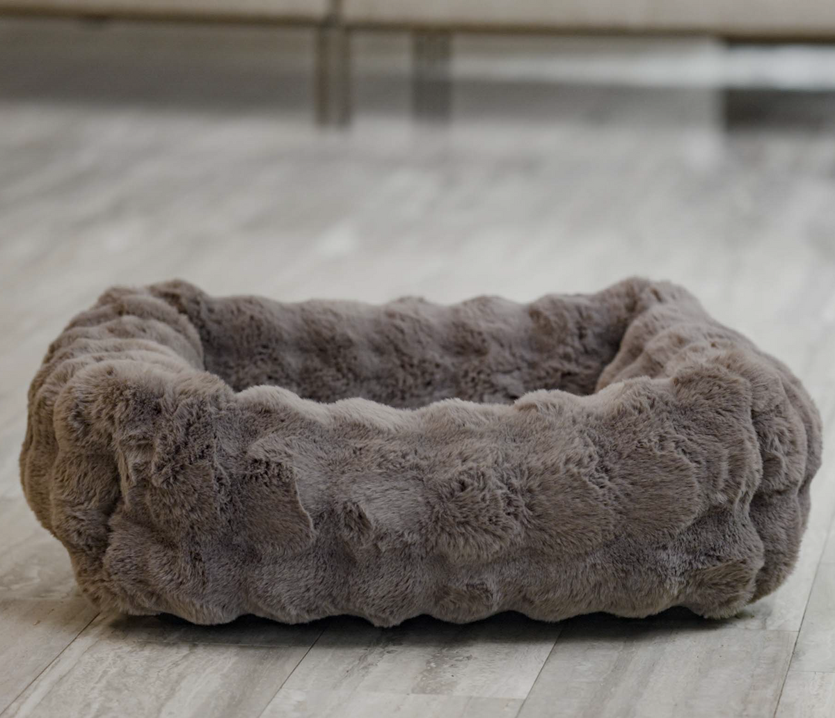 WEN Pets Ultra Plush Faux Fur Bed