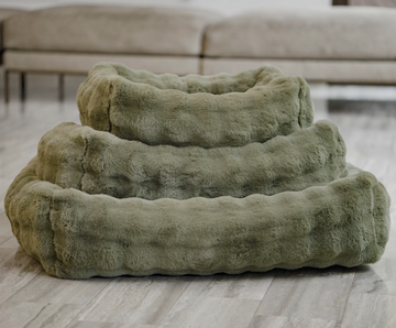 WEN Pets Olive Ultra Plush Faux Fur Bed